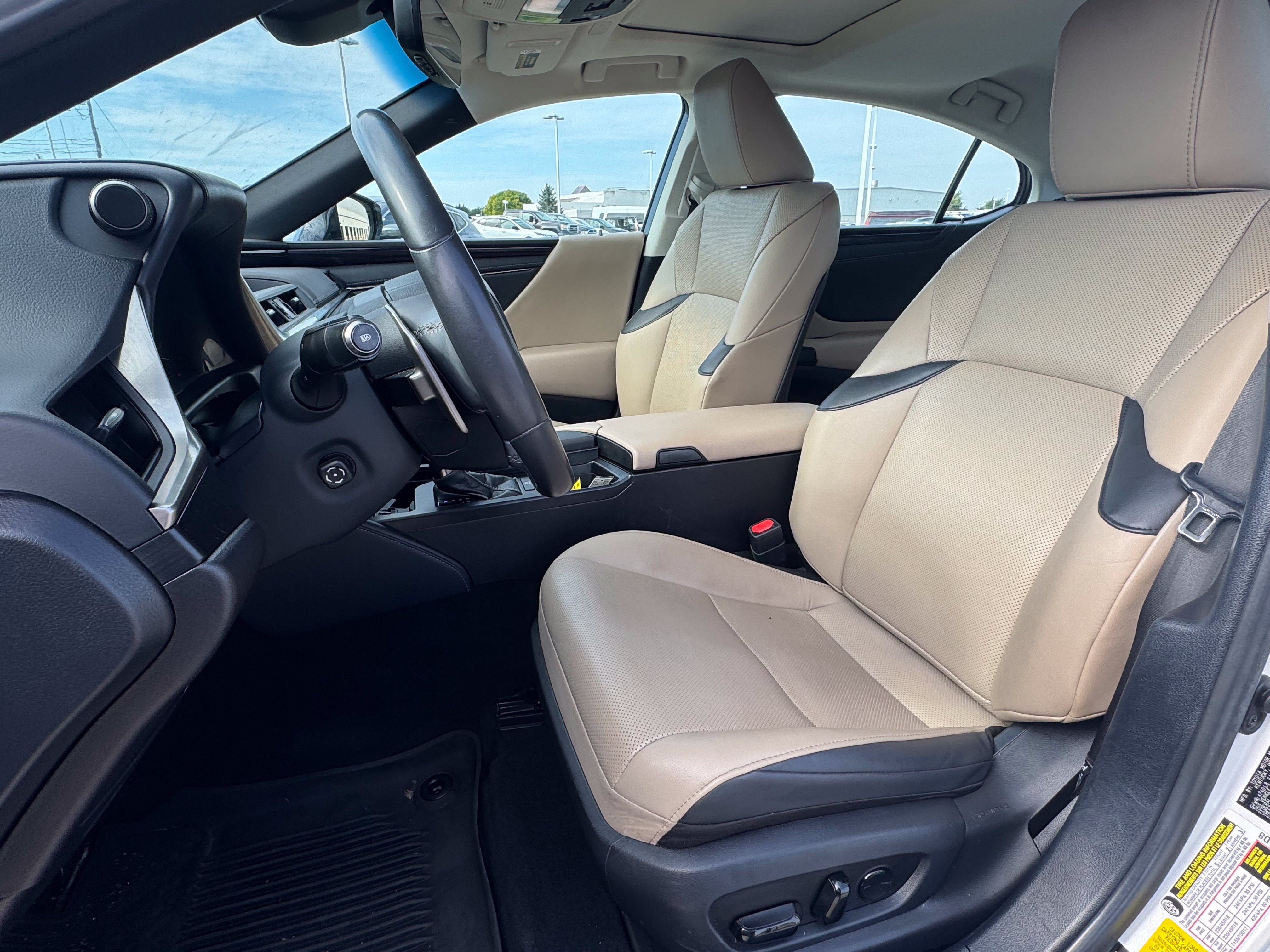 Used 2020 Lexus ES 350 w/ Premium Package FWD image 12