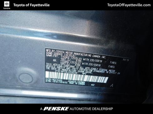 Used 2020 Toyota RAV4 XLE Premium FWD image 9