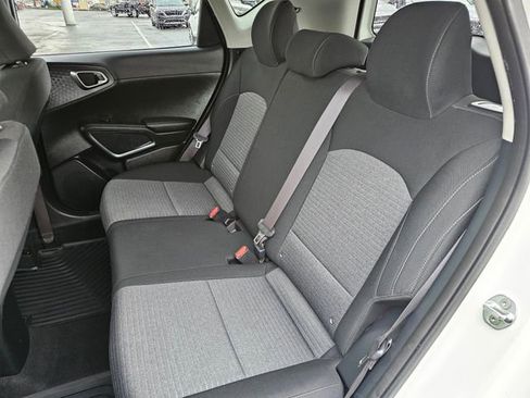 Used 2021 Kia Soul S image 18