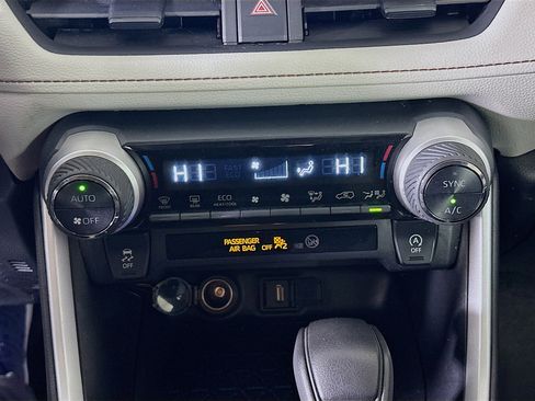 Used 2021 Toyota RAV4 XLE image 23