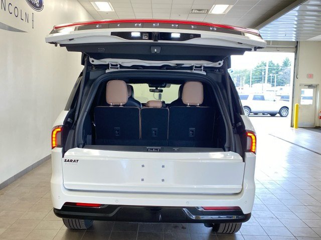 New 2026 Lincoln Navigator Black Label AWD/4WD image 37