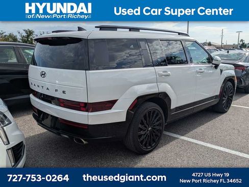 Used 2024 Hyundai Santa Fe Calligraphy FWD image 2