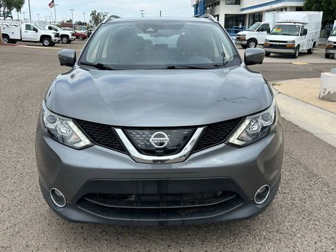 Used 2018 Nissan Rogue Sport SL w/ SL Premium Package image 3