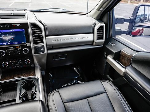 Used 2021 Ford F250 Lariat image 15