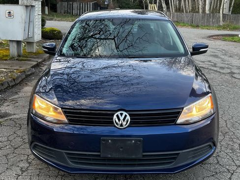 Used 2011 Volkswagen Jetta SE image 8