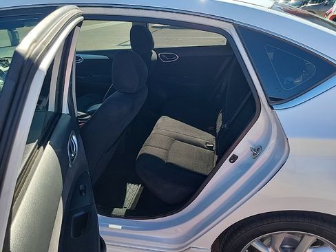 Used 2015 Nissan Sentra SR FWD image 12