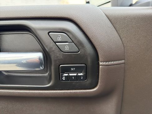 Used 2022 GMC Sierra 2500 Denali w/ Denali Ultimate Package image 29