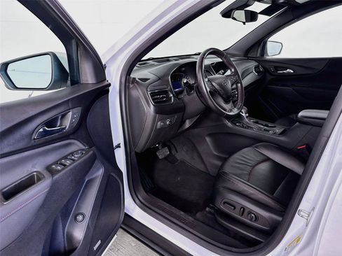 Used 2022 Chevrolet Equinox RS w/ RS Leather Package AWD/4WD image 3