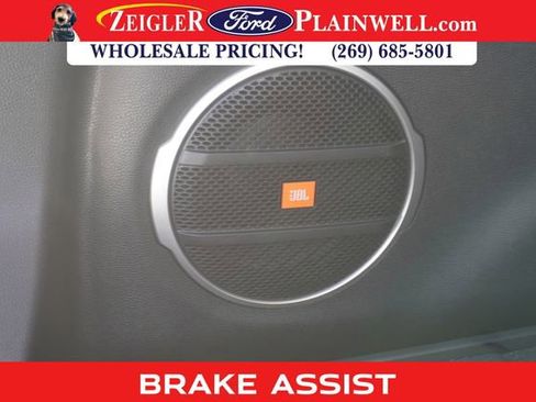 Used 2023 Toyota Corolla Cross XLE w/ Convenience Package image 7