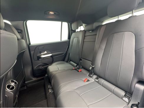 Used 2025 Mercedes-Benz EQB 250+ image 23