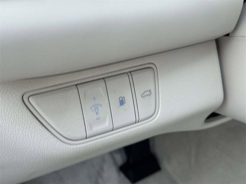 Certified 2026 Genesis G70 2.5T Prestige image 15