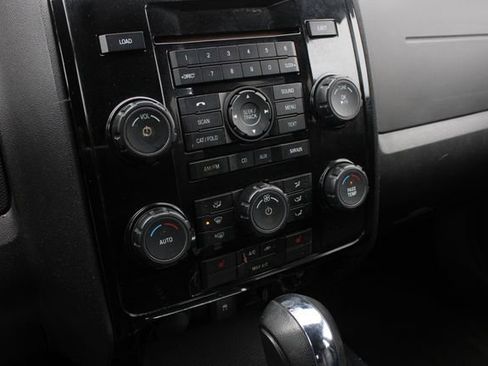 Used 2010 Ford Escape Limited image 14