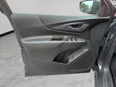 Used 2023 Chevrolet Equinox LT image 25