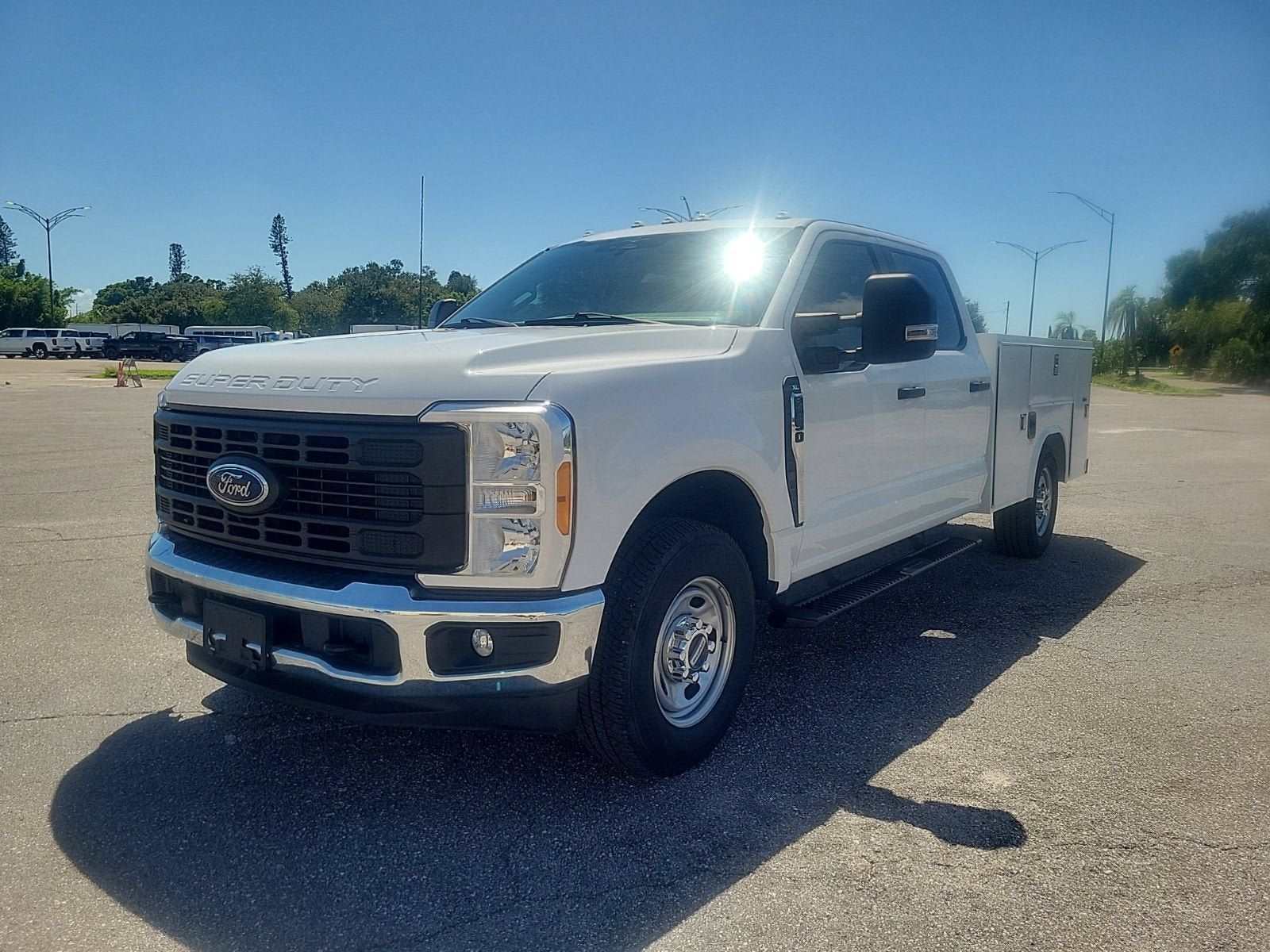 Used 2023 Ford F250 XL w/ XL Chrome Package RWD image 2