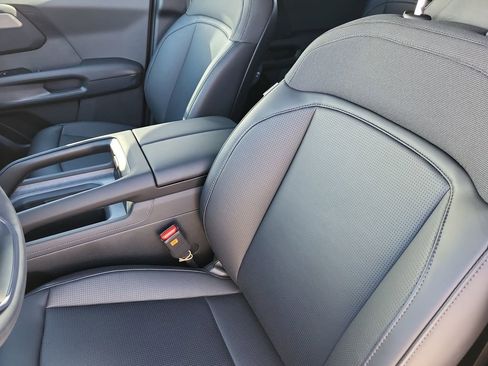 New 2027 Kia Telluride S image 9