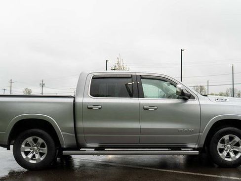 Used 2022 RAM 1500 Laramie AWD/4WD image 5