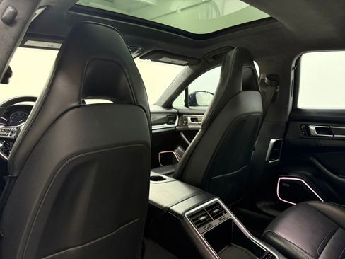 Used 2019 Porsche Panamera Turbo image 29