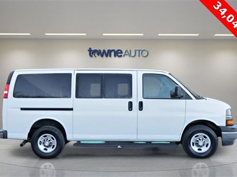 Used 2021 Chevrolet Express 3500 LT w/ LT Preferred Equipment Group image 8