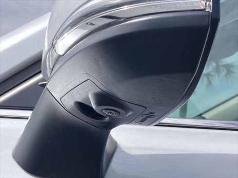Certified 2025 Toyota Grand Highlander AWD Hybrid image 12