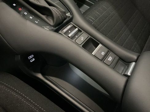 New 2026 Honda HR-V LX image 11