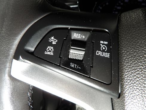 Used 2020 Chevrolet Trax Premier AWD/4WD image 18