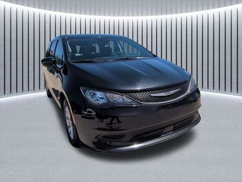 Certified 2023 Chrysler Voyager LX FWD image 25