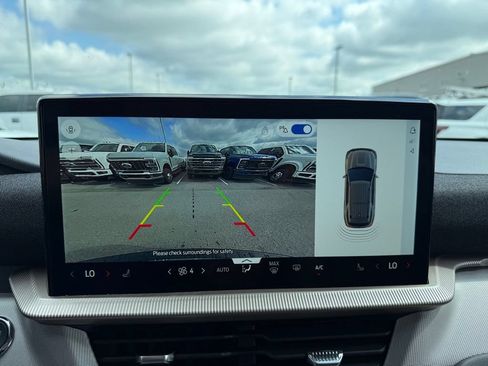 New 2026 Ford Explorer Active RWD image 26