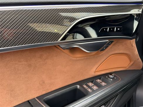 Used 2020 Audi S8 L image 38