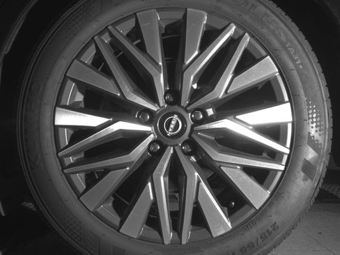 Used 2025 Nissan Altima 2.5 SV image 14