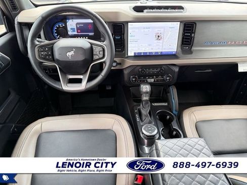 Used 2024 Ford Bronco Wildtrak AWD/4WD image 15