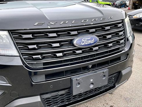Used 2017 Ford Explorer Sport w/ Equipment Group 401A AWD/4WD image 29