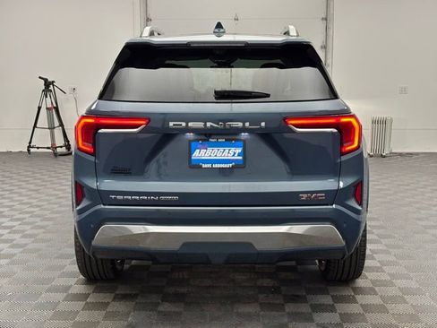 New 2026 GMC Terrain Denali w/ LPO, Floor Liner Package AWD/4WD image 10