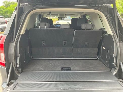Used 2025 Ford Expedition Active RWD image 11