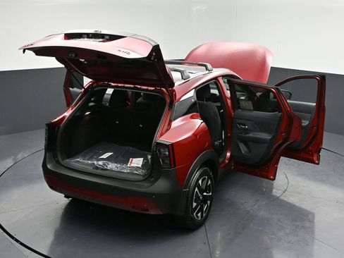 New 2026 Nissan Kicks SV w/ SV Premium Package AWD/4WD image 32