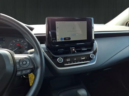 Used 2025 Toyota Corolla LE FWD image 18