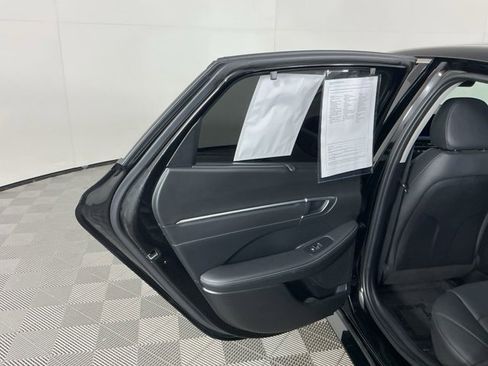 Used 2025 Hyundai Sonata Limited image 28