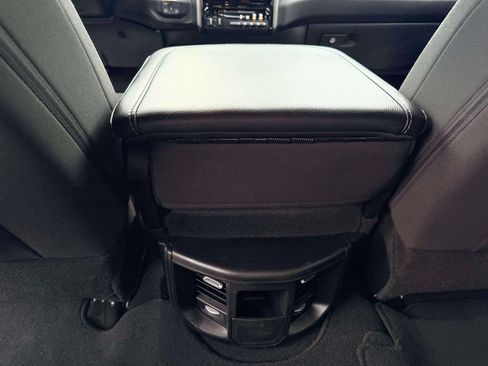 Used 2025 RAM 2500 Big Horn AWD/4WD image 13