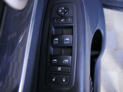 Used 2014 Jeep Grand Cherokee Overland AWD/4WD image 16