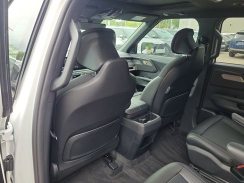 New 2027 Kia Telluride S w/ Towing Package AWD/4WD image 17