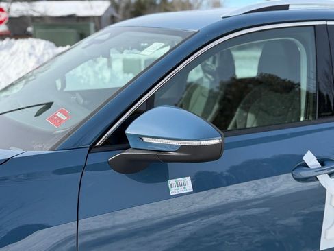 New 2026 Volkswagen Tiguan SE image 16