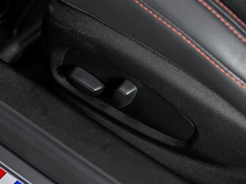 Used 2018 Chevrolet Camaro ZL1 RWD image 23