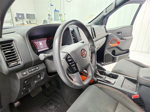 Used 2022 Nissan Frontier Pro-X image 18