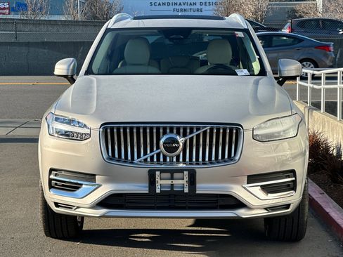 Used 2023 Volvo XC90 T8 Core image 10