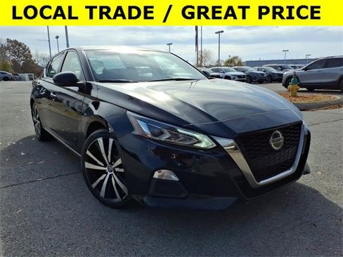Used 2022 Nissan Altima 2.0 SR image 1