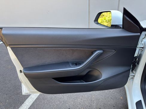 Used 2021 Tesla Model 3 Standard Range Plus RWD image 39