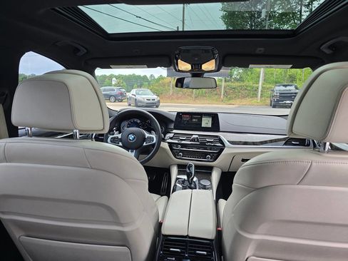 Used 2018 BMW M550i xDrive w/ Driving Assistance Package AWD/4WD image 22