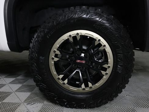 Used 2026 GMC Sierra 1500 AT4X AWD/4WD image 46