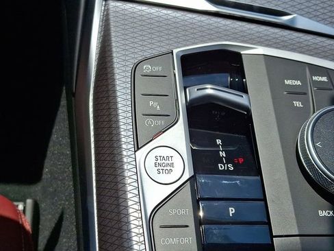 Certified 2025 BMW 330i xDrive Sedan w/ Premium Package image 23