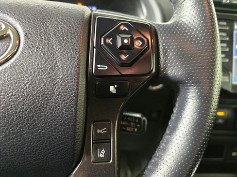 Used 2023 Toyota 4Runner TRD Off-Road Premium AWD/4WD image 28