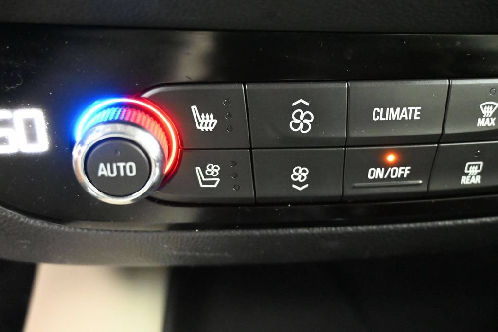 Used 2018 Buick Enclave Premium w/ Experience Buick Package FWD image 14